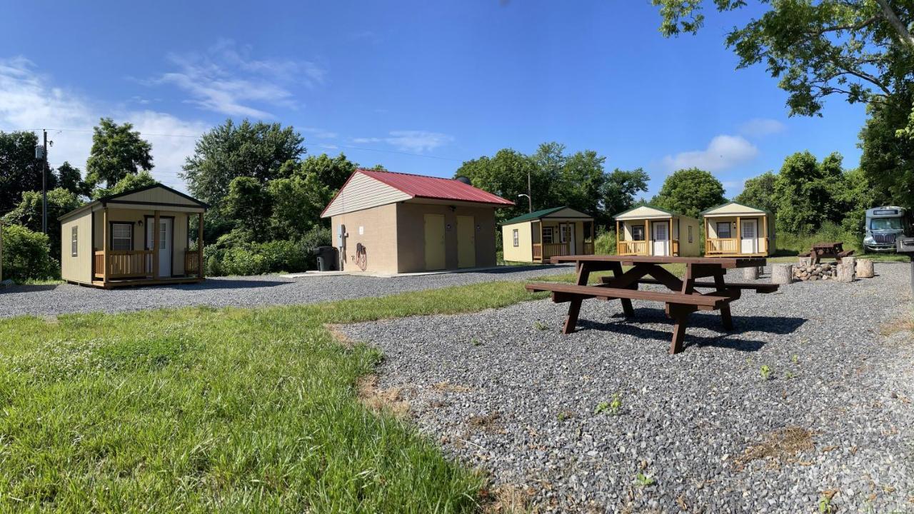 Canal Cabins Paw Paw Екстер'єр фото