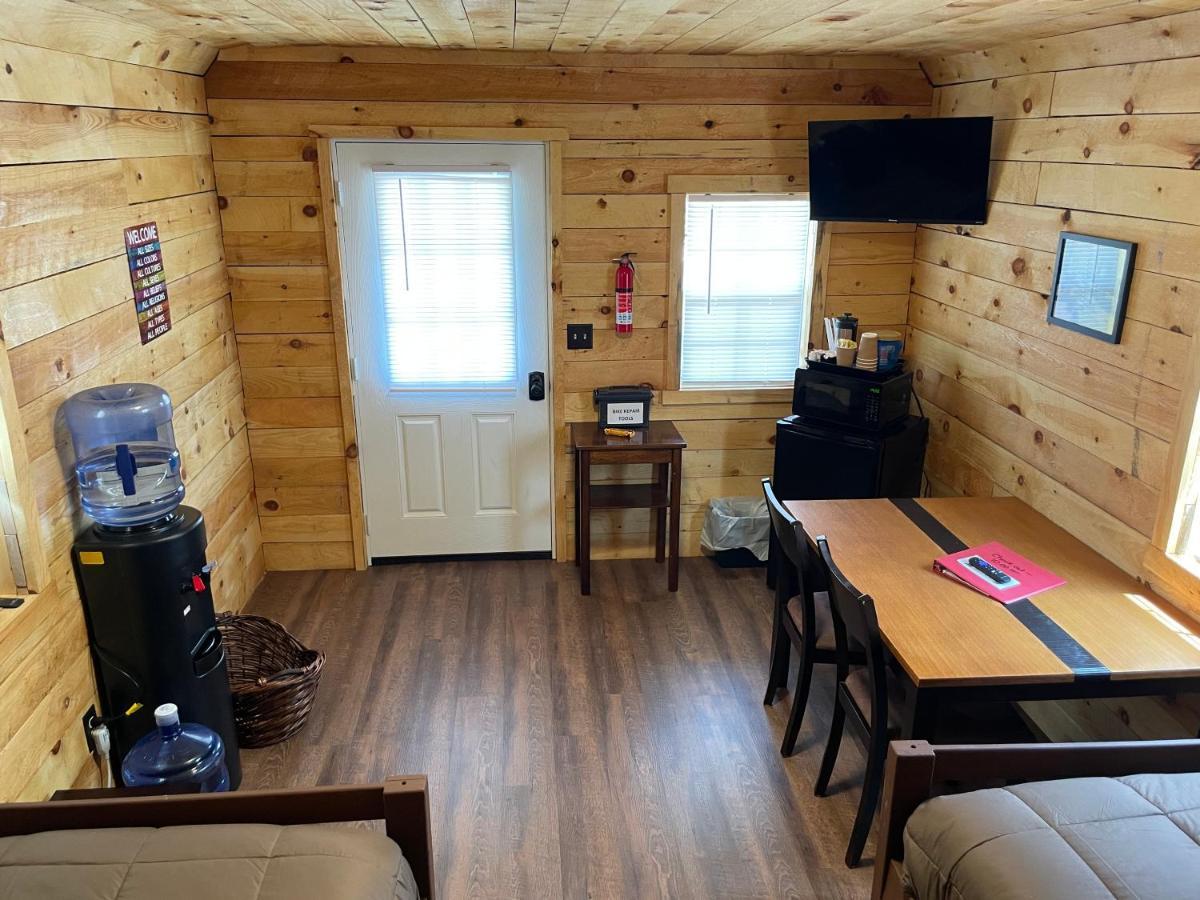 Canal Cabins Paw Paw Екстер'єр фото