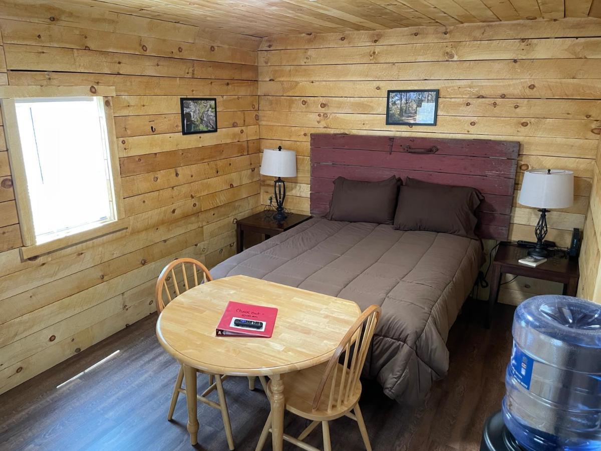 Canal Cabins Paw Paw Екстер'єр фото