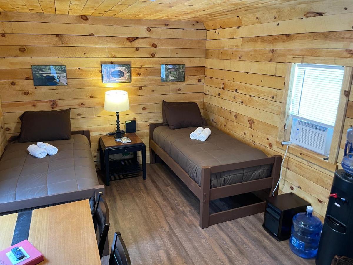 Canal Cabins Paw Paw Екстер'єр фото