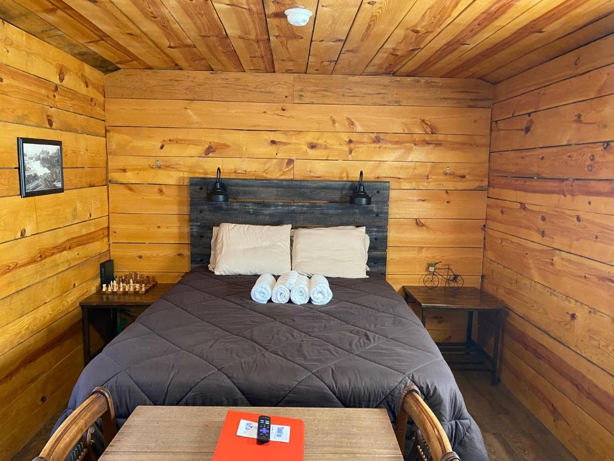 Canal Cabins Paw Paw Екстер'єр фото